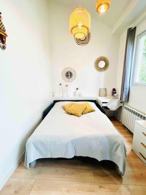 Jolie Mini Maison Lovely Tiny House Vitry-sur-Seine Exterior photo