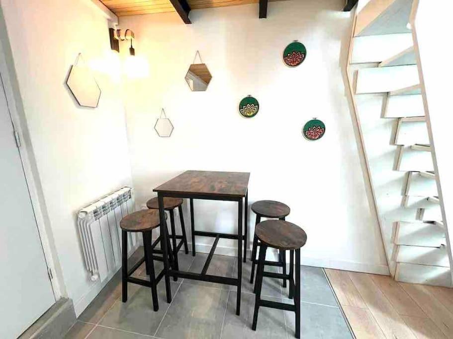 Jolie Mini Maison Lovely Tiny House Vitry-sur-Seine Exterior photo